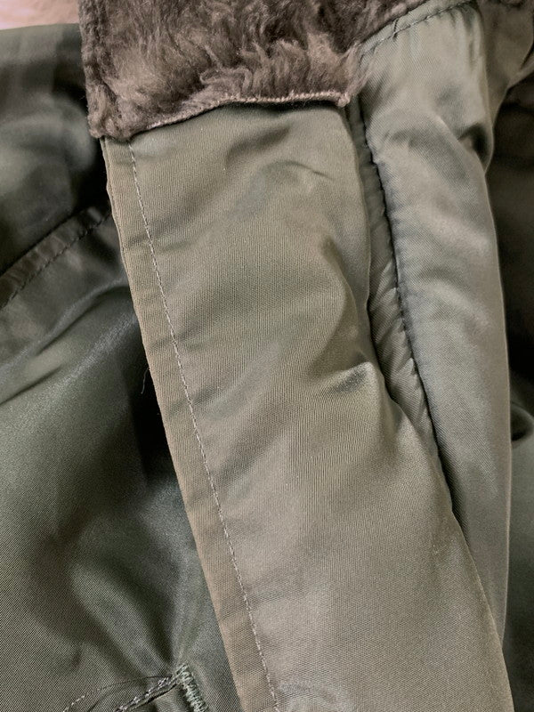 【中古品】【メンズ】 ALPHA INDUSTRIES アルファ インダストリー 90S N-2B FLIGHT JACKET 1615-573-8335 フード ファー フライト ジャケット 90年代 ヴィンテージ メンズアウター アメリカ製 146-260127-em-30-min サイズ：M カラー：オリーブグリーン 万代Net店