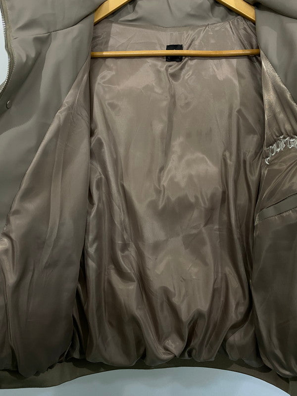 【中古品】【メンズ】 YORU CLUB ヨルクラブ OG LOGO LUXURY PUFFER JACKET オージー ロゴ ラグジュアリー パファー ジャケット アウター 142-260130-SH-18-min サイズ：M カラー：ベージュ系 万代Net店