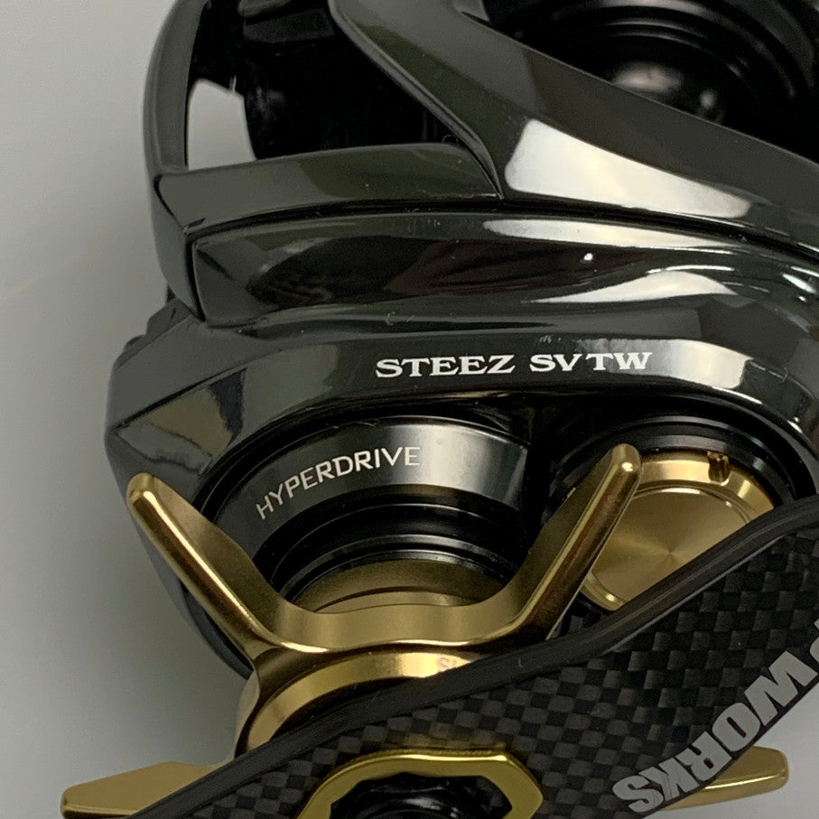 【中古品】 DAIWA ダイワ 24STEEZ SV TW 100L 釣具 リール 134-260423-SH-02-min 万代Net店