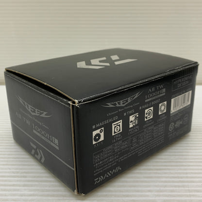【中古品】 ダイワ スティーズ A2 TW 1000HL ベイトリール 釣り フィッシング 釣り道具 134-260427-em-16-min 万代Net店