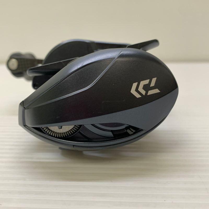 【中古品】 ダイワ スティーズ A2 TW 1000HL ベイトリール 釣り フィッシング 釣り道具 134-260427-em-16-min 万代Net店