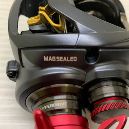 【中古品】 ダイワ スティーズ A2 TW 1000HL ベイトリール 釣り フィッシング 釣り道具 134-260427-em-16-min 万代Net店