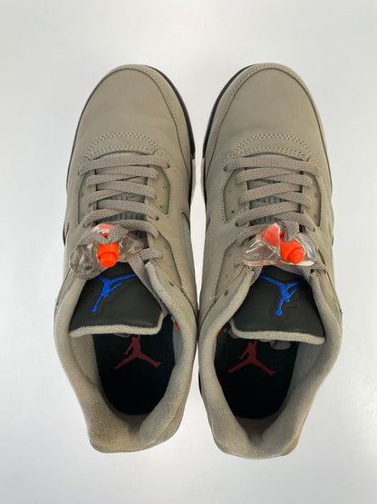 【中古品】【メンズ】 NIKE ナイキ × PARIS SAINT-GERMAIN パリ サンジェルマン 別注 コラボ AIR JORDAN 5 RETRO LOW DX6325-204 エア ジョーダン 5 レトロ ロー スニーカー シューズ 靴 160-260201-SH-12-min カラー：アイボリー系 万代Net店