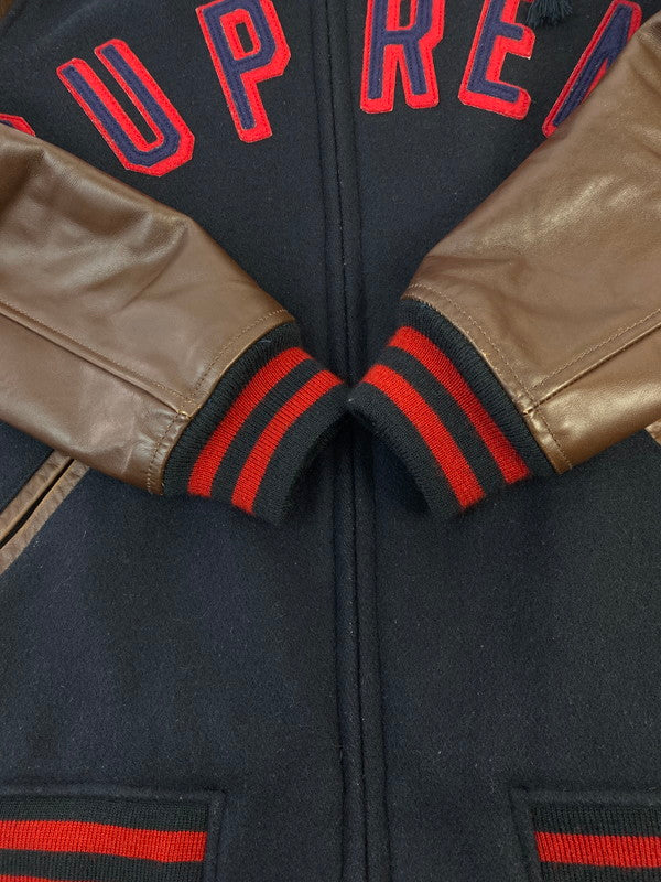 【中古品】【メンズ】 Supreme シュプリーム 12AW HOODED VARSITY JACKET フーデッド バーシティージャケット アウター フード付きスタジャン 149-260131-kk-30-min サイズ：S カラー：ネイビー/ブラウン 万代Net店