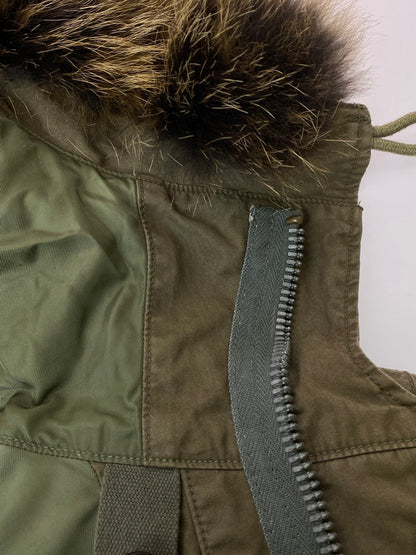 【中古品】【メンズ】 VISVIM ビズビム 24AW SIX-FIVE FISHTAIL PARKA 0124205013005 シックスファイブ フィッシュテイルパーカー ライトアウター ジャケット 140-260131-kk-02-min サイズ：2 カラー：オリーブ 万代Net店