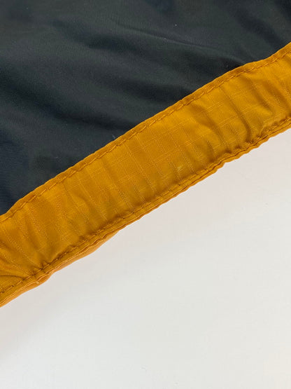 【中古品】【メンズ】 BURTON バートン DOWN JACKET YELLOW ダウンジャケット メンズ アウター 144-260318-em-43-min サイズ：S カラー：オレンジ 万代Net店