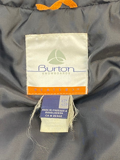 【中古品】【メンズ】 BURTON バートン DOWN JACKET YELLOW ダウンジャケット メンズ アウター 144-260318-em-43-min サイズ：S カラー：オレンジ 万代Net店