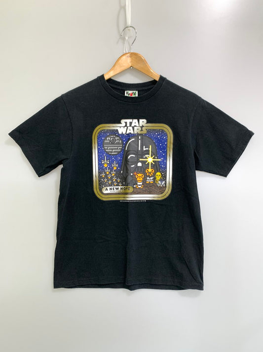 【中古品】【メンズ】 A BATHING APE アベイシングエイプ × STAR WARS スターウォーズ A NEW HOPE SS TEE ショートスリーブ 半袖Tシャツ 142-260208-AS-36-min サイズ：M カラー：ブラック 万代Net店