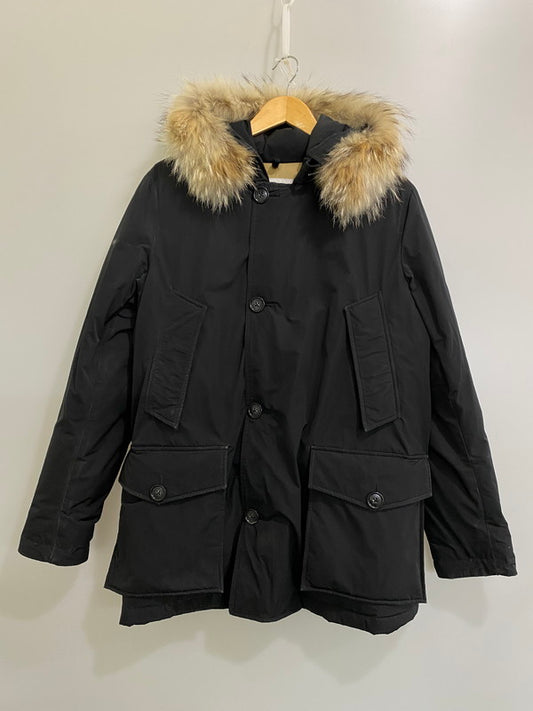 【中古品】【メンズ】 WOOLRICH ウールリッチ WR-CL01 TOMORROWLAND別注 ARCTIC PARKA アークティックパーカ アウター 144-260203-AS-20-min サイズ：M カラー：ブラック 万代Net店