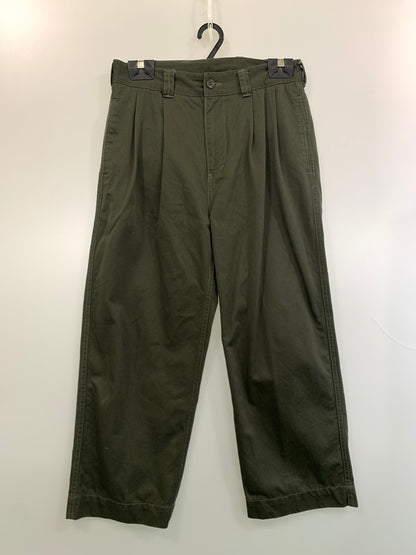 【中古品】【メンズ】 FIDELITY フェデリティー 2TUCK TWILL TROUSERS PANTS C-25375003-2 ツータックツイルトラウザーパンツ ボトムス 156-260319-SH-25-min サイズ：M カラー：オリーブドラブ 万代Net店