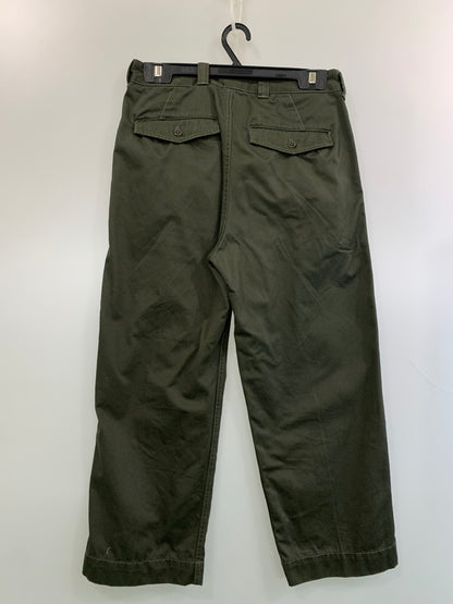 【中古品】【メンズ】 FIDELITY フェデリティー 2TUCK TWILL TROUSERS PANTS C-25375003-2 ツータックツイルトラウザーパンツ ボトムス 156-260319-SH-25-min サイズ：M カラー：オリーブドラブ 万代Net店