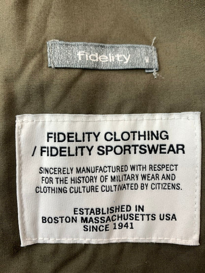 【中古品】【メンズ】 FIDELITY フェデリティー 2TUCK TWILL TROUSERS PANTS C-25375003-2 ツータックツイルトラウザーパンツ ボトムス 156-260319-SH-25-min サイズ：M カラー：オリーブドラブ 万代Net店