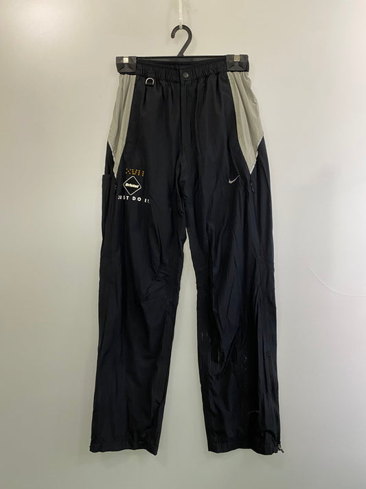 【中古品】【メンズ】 F.C.REAL BRISTOL エフシー レアル ブリストル × NIKE ナイキ AUTHENTIC UTILITY TEAM PANTS S70901A40 オーセンティック ユーティリティ チーム パンツ メンズ 153-260324-em-04-min サイズ：S カラー：ブラック 万代Net店