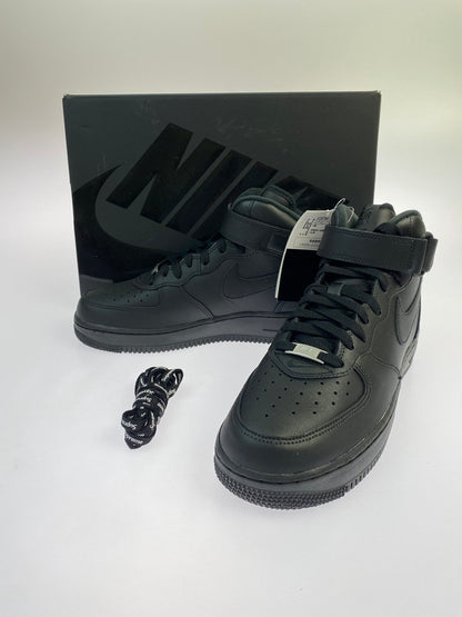 【未使用品】【メンズ】 NIKE ナイキ × Supreme シュプリーム 別注 コラボ AIR FORCE 1 MID SP FZ8784-001 エア フォース 1 ミッド スペシャル スニーカー 靴 160-260211-kk-01-min カラー：BLACK/BLACK-BLACK 万代Net店