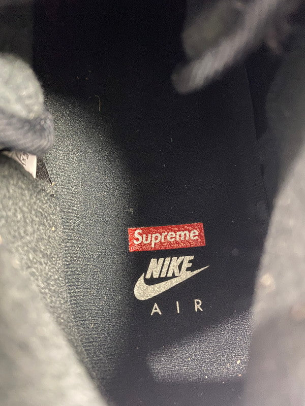 【未使用品】【メンズ】 NIKE ナイキ × Supreme シュプリーム 別注 コラボ AIR FORCE 1 MID SP FZ8784-001 エア フォース 1 ミッド スペシャル スニーカー 靴 160-260211-kk-01-min カラー：BLACK/BLACK-BLACK 万代Net店
