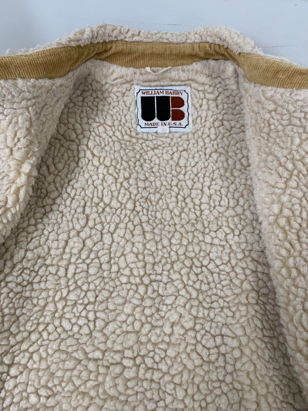 【中古品】【メンズ】 WILLIAM BARRY ウィリアム バリー ランチジャケットメンズ コーデュロイ アウター 145-260704-hu-07-min サイズ：44 カラー：マスタード系 万代Net店