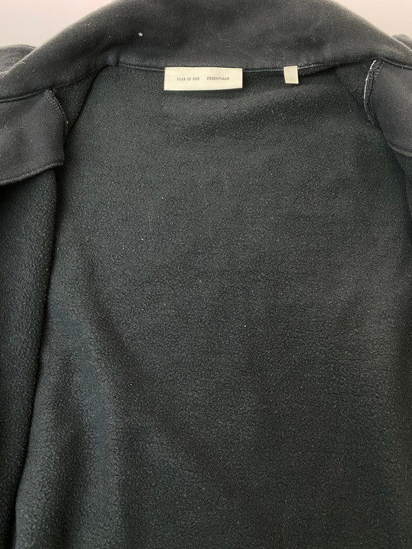 【中古品】【メンズ】 FEAR OF GOD ESSENTIALS フィアーオブゴッド エッセンシャルズ MODERN FIT FLEECE JACKET モダンフィット フリースジャケット ライトアウター 142-260214-kk-07-min サイズ：S カラー：ブラック 万代Net店