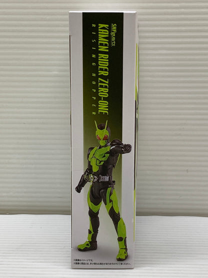 【中古品】 一番くじ S.H.Figuarts 仮面ライダー B賞 仮面ライダーゼロワン ライジングホッパー クリアイエローver. BANDAI フィギュア フィギュアーツ 042-260206-em-20-min 万代Net店