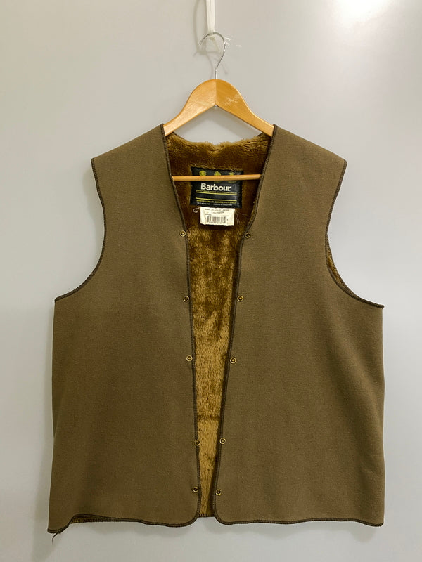 【中古品】【メンズ】 BARBOUR バーブァー アクリルライニングベスト A297 C40 メンズ アウター 144-260702-hu-32-min カラー：カーキ/ブラウン系 万代Net店