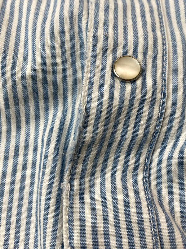 【中古品】【メンズ】 FRAGMENT フラグメントデザイン × LEVIS リーバイス HICKORY SS SHIRT ヒッコリー 半袖シャツ トップス 142-260626-jt-05-min サイズ：L カラー：LIGHTBLUE WHITE 万代Net店