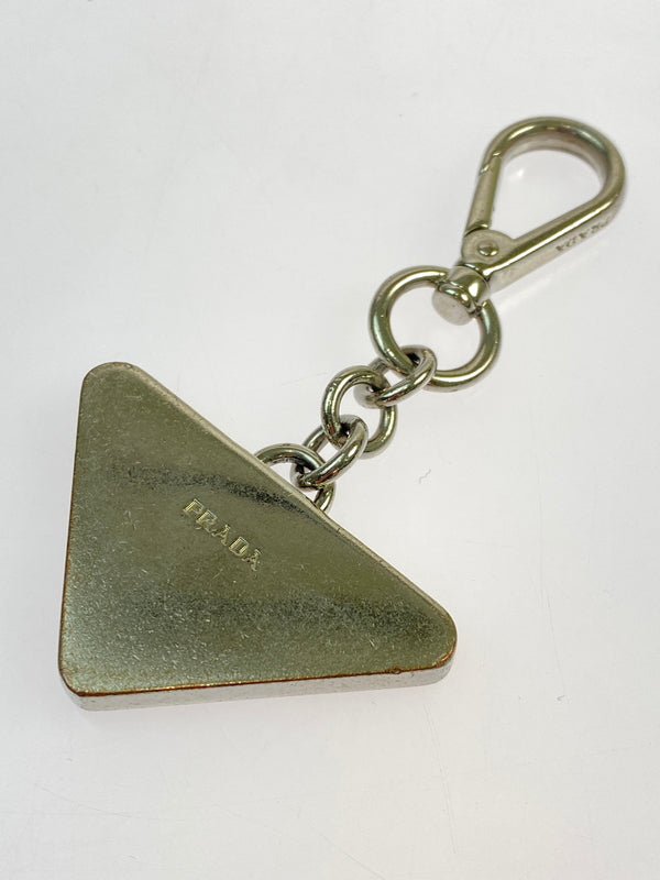 【中古品】【メンズ/レディース】 PRADA プラダ サフィアーノ トライアングルロゴ キーホルダー 183-260713-KS-20-min カラー：シルバー/ブラック 万代Net店