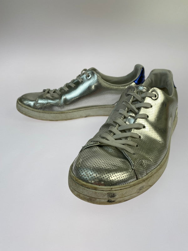 【現状渡し品】【メンズ】 LOUIS VUITTON ルイ・ヴィトン SNEAKERS GO1126 メタリック フロントローライン スニーカー 靴 179-260219-yn-21-min サイズ：7 カラー：シルバー 万代Net店
