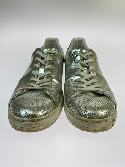 【現状渡し品】【メンズ】 LOUIS VUITTON ルイ・ヴィトン SNEAKERS GO1126 メタリック フロントローライン スニーカー 靴 179-260219-yn-21-min サイズ：7 カラー：シルバー 万代Net店