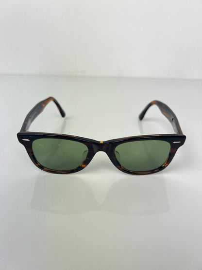 【中古品】【メンズ】 ZOFF ゾフ×TAKASHI KUMAGAI 熊谷隆志 別注 コラボ WELLINGTON TYPE SUNGLASSES ZH201G06A_43E1 ウェリントン タイプ サングラス アイウェア アクセサリー 203-260612-kk-05-hon サイズ：50ロ22-150 カラー：ブラウン 万代Net店