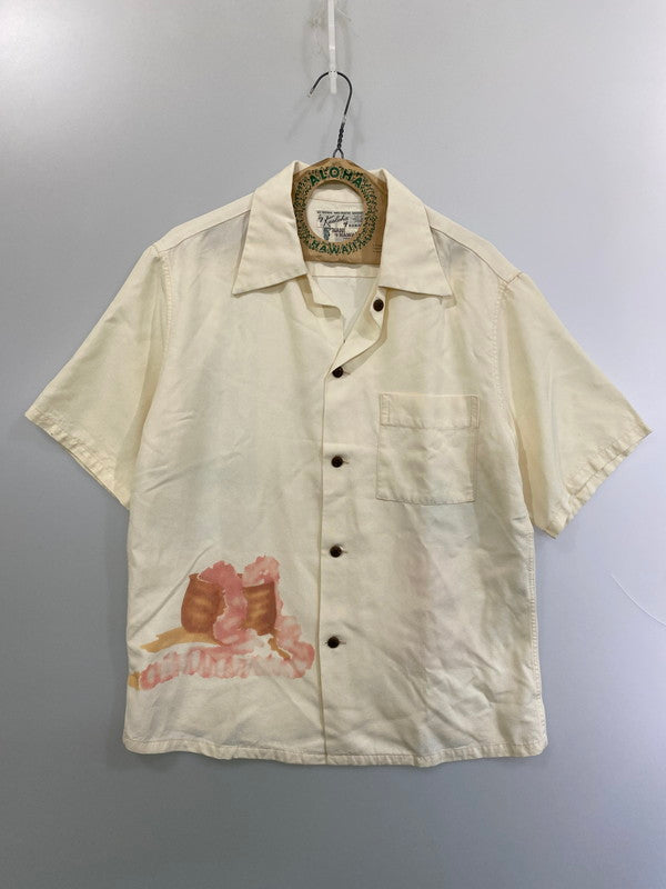 【中古品】【メンズ】 SUNSURF SPECIAL EDDITION KEALOHA NANI PIN UP QUEEN S/S RAYON SHIRT SS34658 サンサーフ ピンナップ クイーン ショートスリーブ レーヨンシャツ 半袖シャツ トップス 145-260217-yn-37-min サイズ：S カラー：ベージュ系 万代Net店