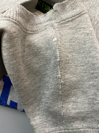 【現状渡し品】【メンズ】 CAMBER キャンバー COLLEGE LOGO SWEATSHIRT カレッジロゴ スウェットシャツ メンズ トップス トレーナー 146-260717-em-42-min サイズ：S カラー：グレー 万代Net店