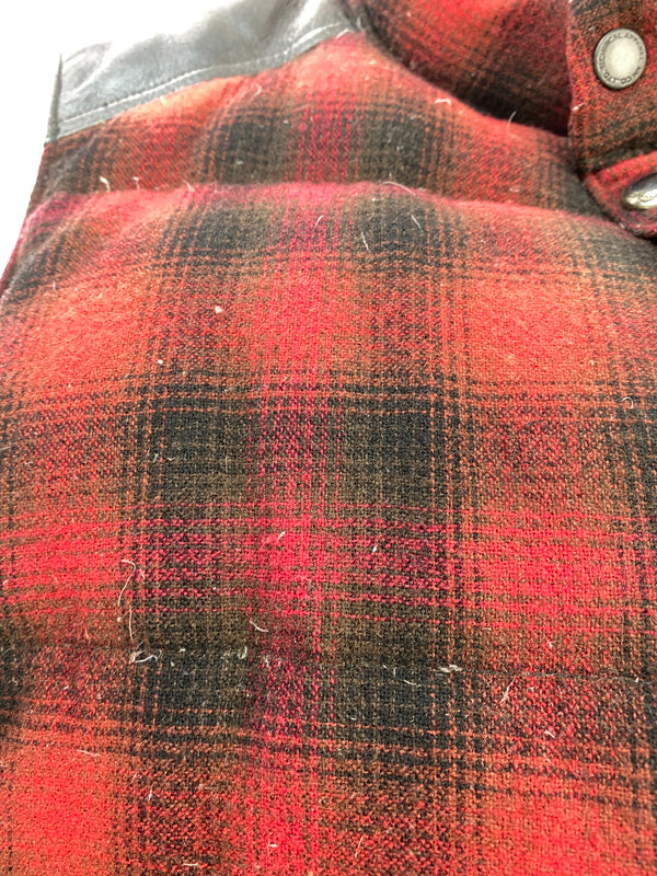 【中古品】【メンズ】 NEIGHBORHOOD ネイバーフッド 132TSMVN-JKM01 OMBRE CHECK DOWN VEST チェックダウンベスト アウター 142-260711-AS-30-min サイズ：L カラー：レッド/ブラック 万代Net店