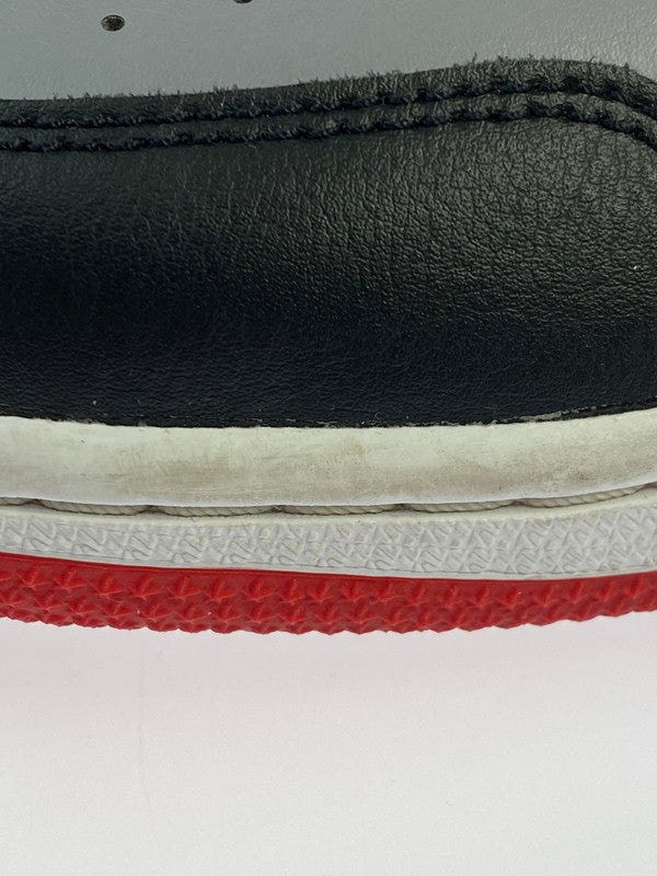 【中古品】【メンズ/レディース】 NIKE ナイキ AIR JORADN 1 MID 靴 シューズ スニーカー 160-260225-AS-48-min サイズ：26cm カラー：ブラック/グレイ/レッド 万代Net店