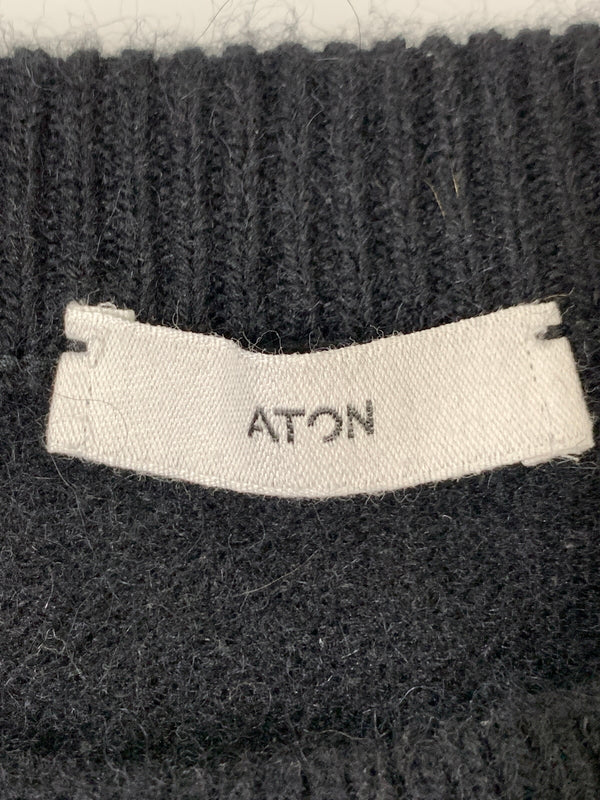 【中古品】【メンズ】 ATON エイトン CREWNECK KNIT 7031402 クルーネック ニット メンズ トップス セーター 140-260731-em-68-min サイズ：04 カラー：ブラック 万代Net店