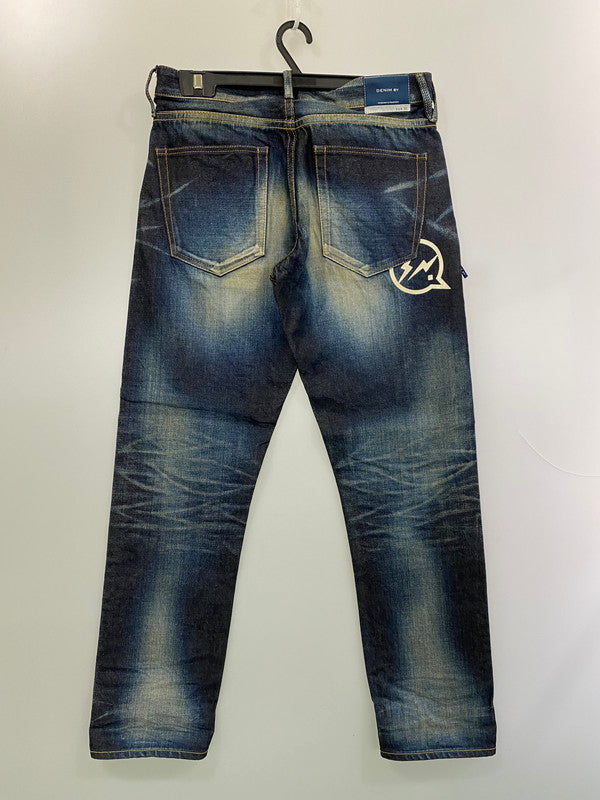 【中古品】【メンズ】 DENIM BY VANQUISH ヴァンキッシュ & FRAGMENT フラッグメント STRAIGHT DENIM PANT ストレート デニムパンツ メンズ ボトムス ジーンズ 151-260227-em-35-min サイズ：32 カラー：インディゴブルー 万代Net店