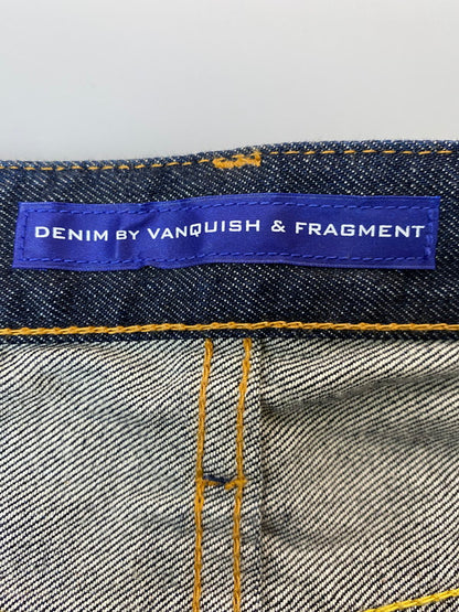 【中古品】【メンズ】 DENIM BY VANQUISH ヴァンキッシュ & FRAGMENT フラッグメント STRAIGHT DENIM PANT ストレート デニムパンツ メンズ ボトムス ジーンズ 151-260227-em-35-min サイズ：32 カラー：インディゴブルー 万代Net店