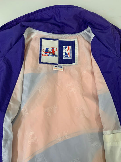 【中古品】【メンズ】 NBA 90S PHOENIX SSUNS NYLON ZIP JACKET ナイロンジップジャケット ライトアウター 146-260305-As-32-min サイズ：XL カラー：パープル/オレンジ/ホワイト 万代Net店