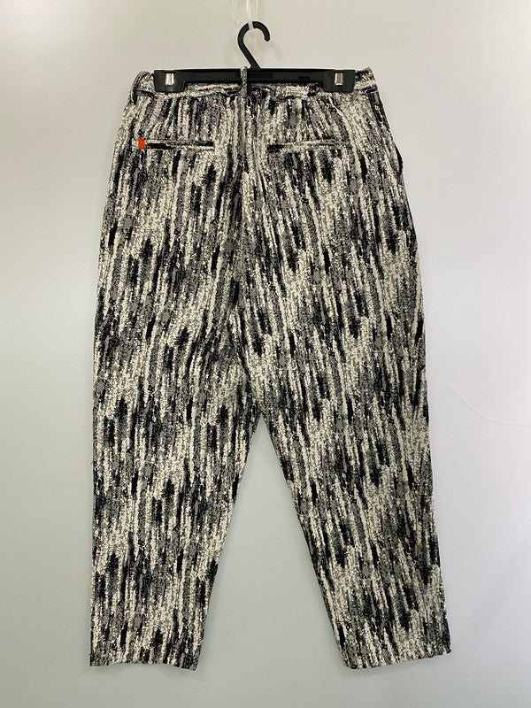 【中古品】【メンズ】 TONY TAIZSUN トニータイズサン TONY GOBELLNE FLEA PANTS 25FW-009 トニー ゴブランフレアパンツ メンズ ボトムス カスリ風 テーパード 151-260227-em-34-min サイズ：XL カラー：ブラック/ホワイト（総柄） 万代Net店