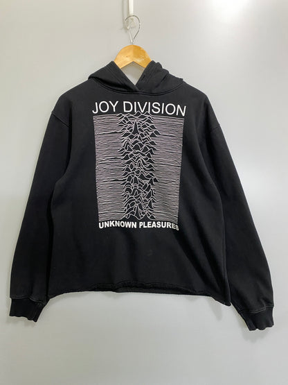 【現状渡し品】【メンズ】 JOY DIVISION ジョイ・ディヴィジョン PULLOVER HOODIE プルオーバー フーディー メンズ トップス パーカー 長袖 スウェット 146-260720-em-02-min カラー：ブラック 万代Net店