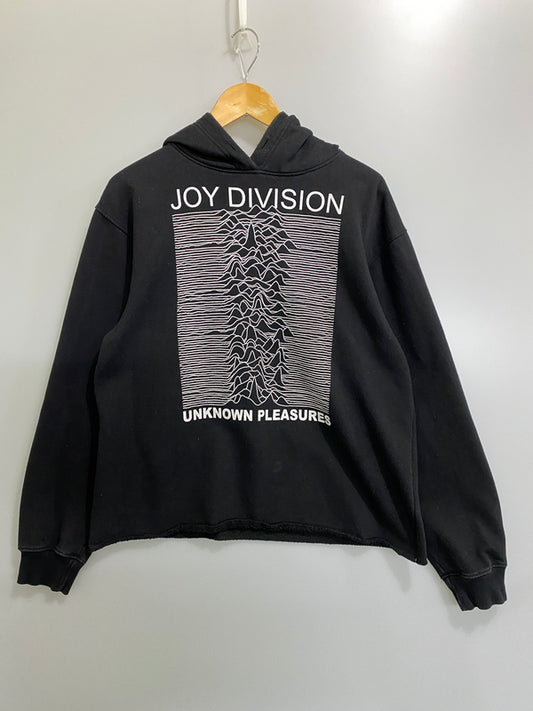 【現状渡し品】【メンズ】 JOY DIVISION ジョイ・ディヴィジョン PULLOVER HOODIE プルオーバー フーディー メンズ トップス パーカー 長袖 スウェット 146-260720-em-02-min カラー：ブラック 万代Net店