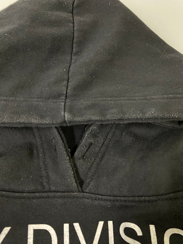 【現状渡し品】【メンズ】 JOY DIVISION ジョイ・ディヴィジョン PULLOVER HOODIE プルオーバー フーディー メンズ トップス パーカー 長袖 スウェット 146-260720-em-02-min カラー：ブラック 万代Net店