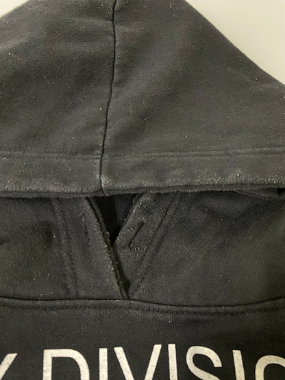 【現状渡し品】【メンズ】 JOY DIVISION ジョイ・ディヴィジョン PULLOVER HOODIE プルオーバー フーディー メンズ トップス パーカー 長袖 スウェット 146-260720-em-02-min カラー：ブラック 万代Net店