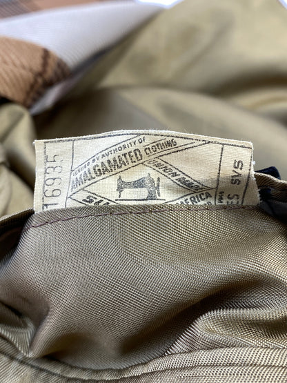 【中古品】【メンズ】 ZIMMERMAN'S OSHKOSH ジマーンズ オシュコシュ TAILORED JACKET テーラード ジャケット アウター 146-260724-hu-42-min カラー：ブラウン/グリーン （チェック柄） 万代Net店