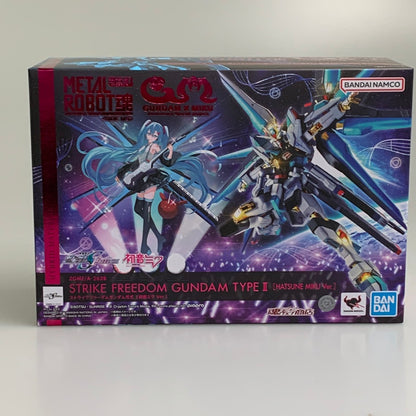 【中古美品】 METAL ROBOT魂 ストライクフリーダムガンダム弐式［初音ミク Ver.］ フィギュア 056-260701-ta-02-min 万代Net店