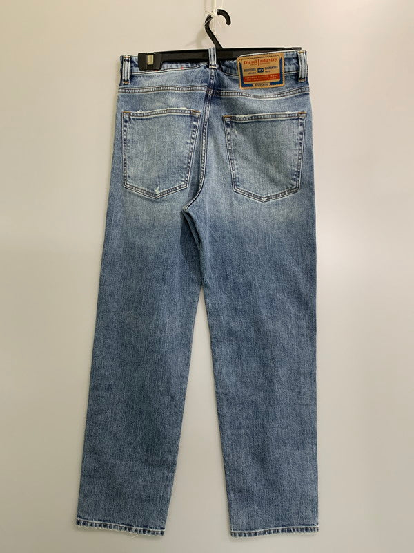 【中古品】【メンズ】 DIESEL ディーゼル REGULAR JEANS 09L34 レギュラージーンズ デニムパンツ ボトムス 152-260312-SH-18-min サイズ：W26 L30 カラー：インディゴ 万代Net店