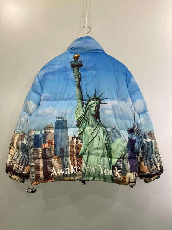 【中古品】【メンズ】 AWAKE NY × TOMMY JEANS PUFFER JACKET アウェイクニューヨーク トミージーンズ パファージャケット アウター 142-260313-yn-24-min サイズ：XL カラー：ライトブルー/ブラック 万代Net店