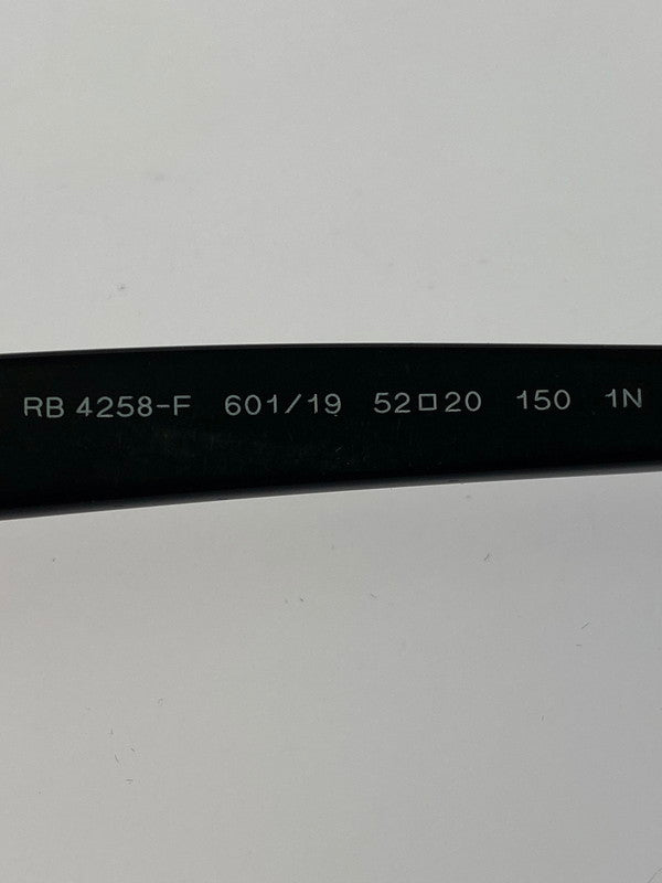 【中古品】【メンズ】 Ray-Ban レイバン サングラス RB4258-F 52□20-150 メンズ ファッション 小物 203-260318-em-27-min カラー：ブラック 万代Net店