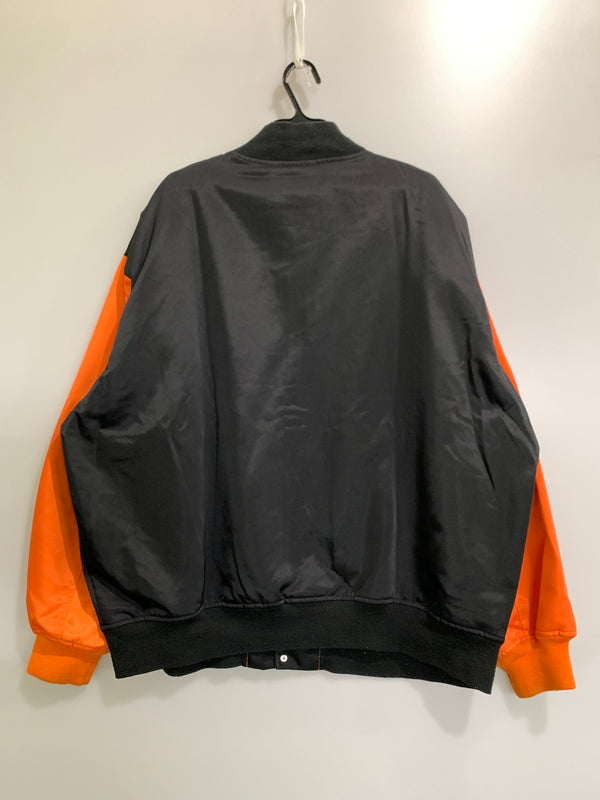 【中古品】【メンズ】 JORDAN BRAND ジョーダン ブランド M J BRK CLGTE VRSTY JKT ジャケット スタジアムジャンパー スタジャン 上着 アウター 148-260812-hu-22-min サイズ：XL カラー：ブラック/オレンジ 万代Net店