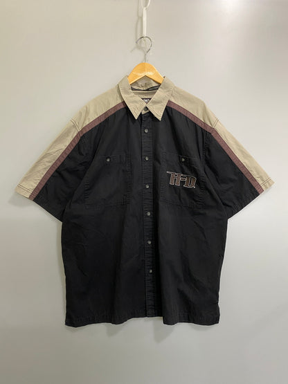 【中古品】【メンズ】 HARLEY DAVIDSON ハーレーダビッドソン INITIAL S/S SHIRT イニシャル ショートスリーブシャツ 半袖シャツ トップス 145-260709-yn-06-min サイズ：XL カラー：ブラック 万代Net店