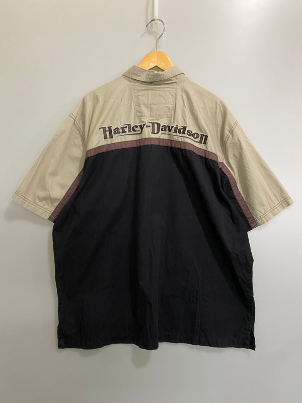 【中古品】【メンズ】 HARLEY DAVIDSON ハーレーダビッドソン INITIAL S/S SHIRT イニシャル ショートスリーブシャツ 半袖シャツ トップス 145-260709-yn-06-min サイズ：XL カラー：ブラック 万代Net店
