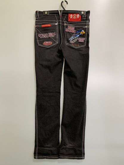 【中古品】【メンズ】 GYANN BROS.ZERO ROAD RUNNER ギャンブローズゼロ ロードランナー コラボ 刺繍 デニムパンツ メンズ ボトムス 156-260704-hu-11-min サイズ：85 カラー：ブラック 万代Net店